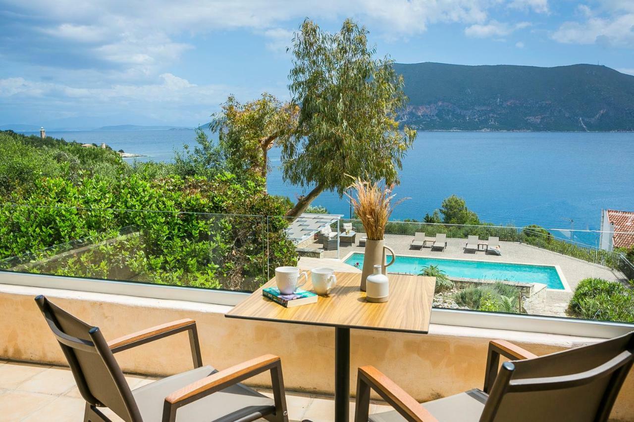 Martini Waterfront Suites Fiskardo Exteriör bild